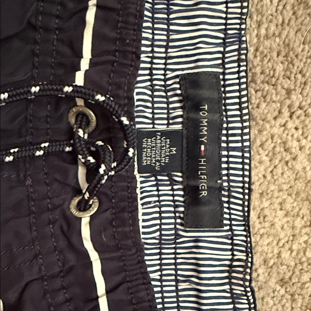 Tommy Hilfiger Men's Swim Shorts - Green, White, and Black size M - Picture 3 of 3